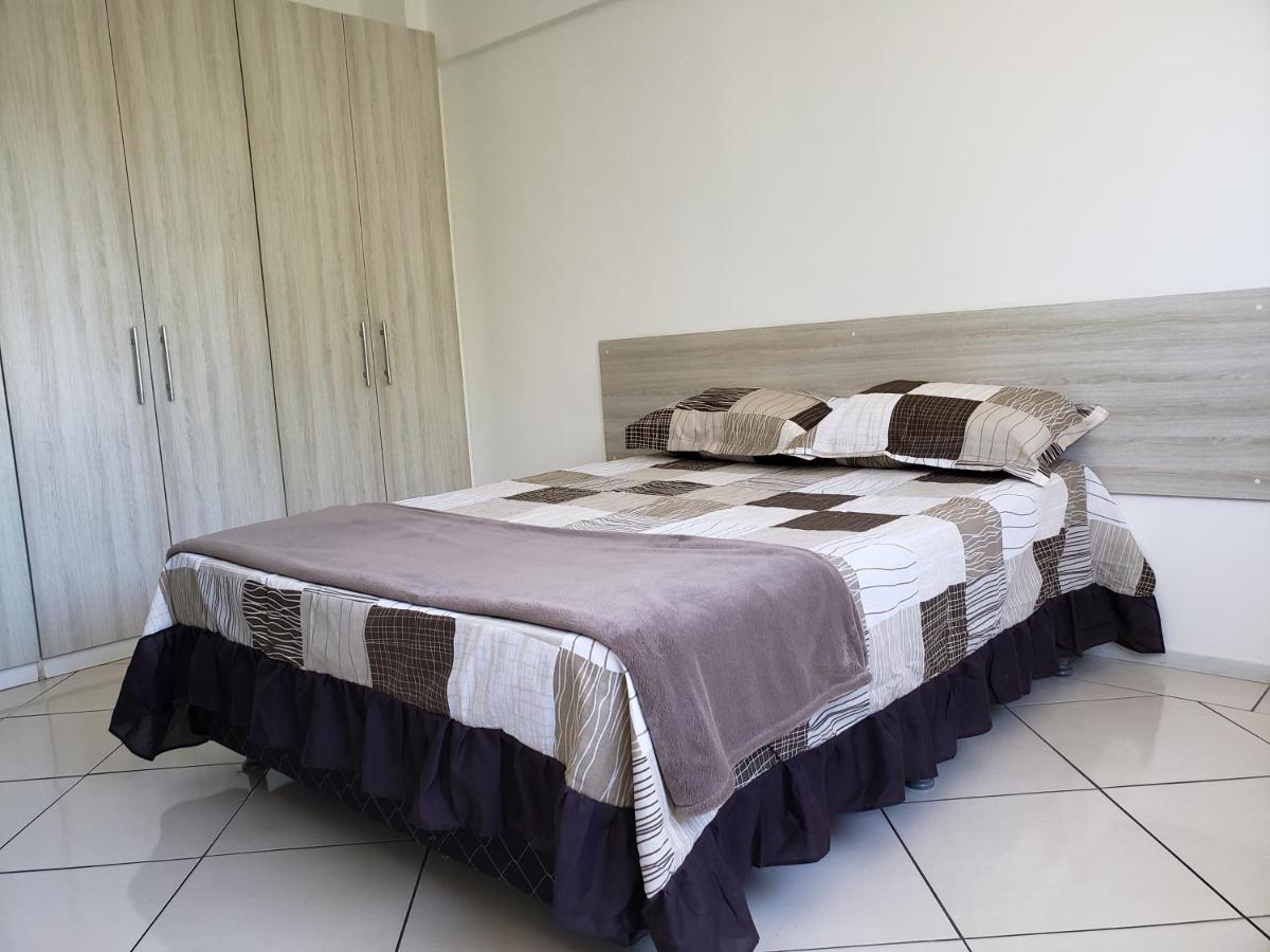 Spot Residence Sao Carlos 700M Da Usp Екстериор снимка